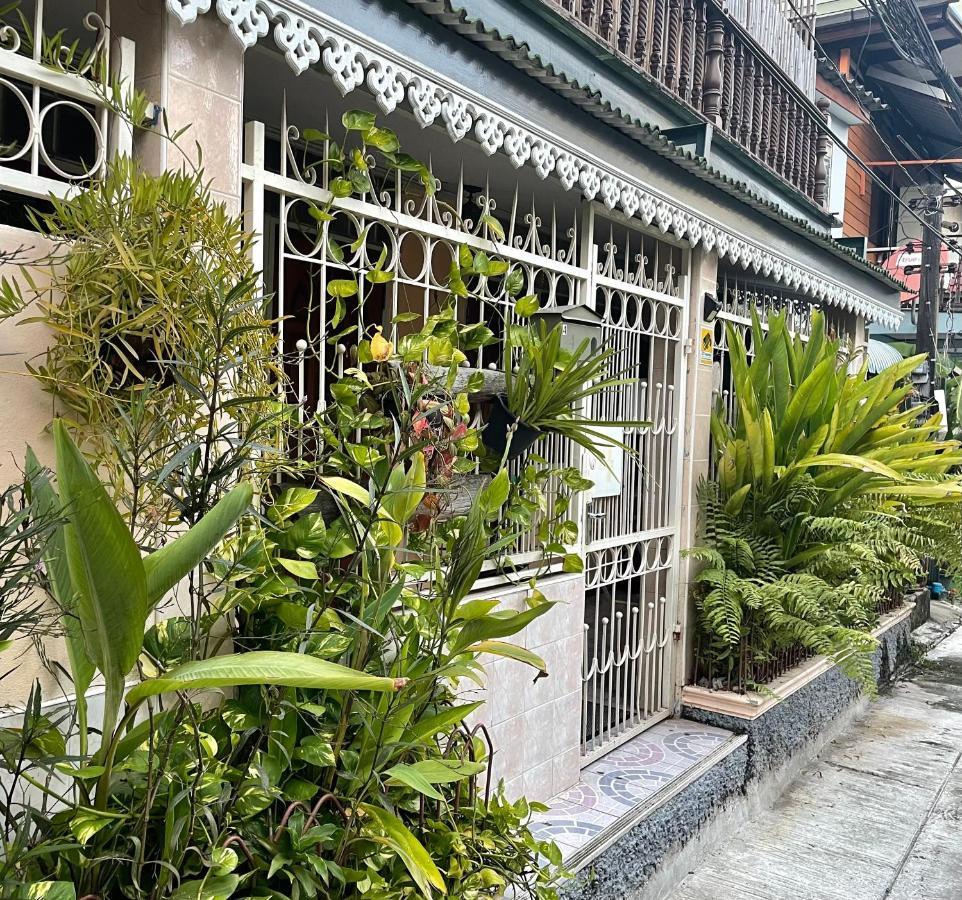 Hidden Lumpu Hotell Bangkok Exteriör bild