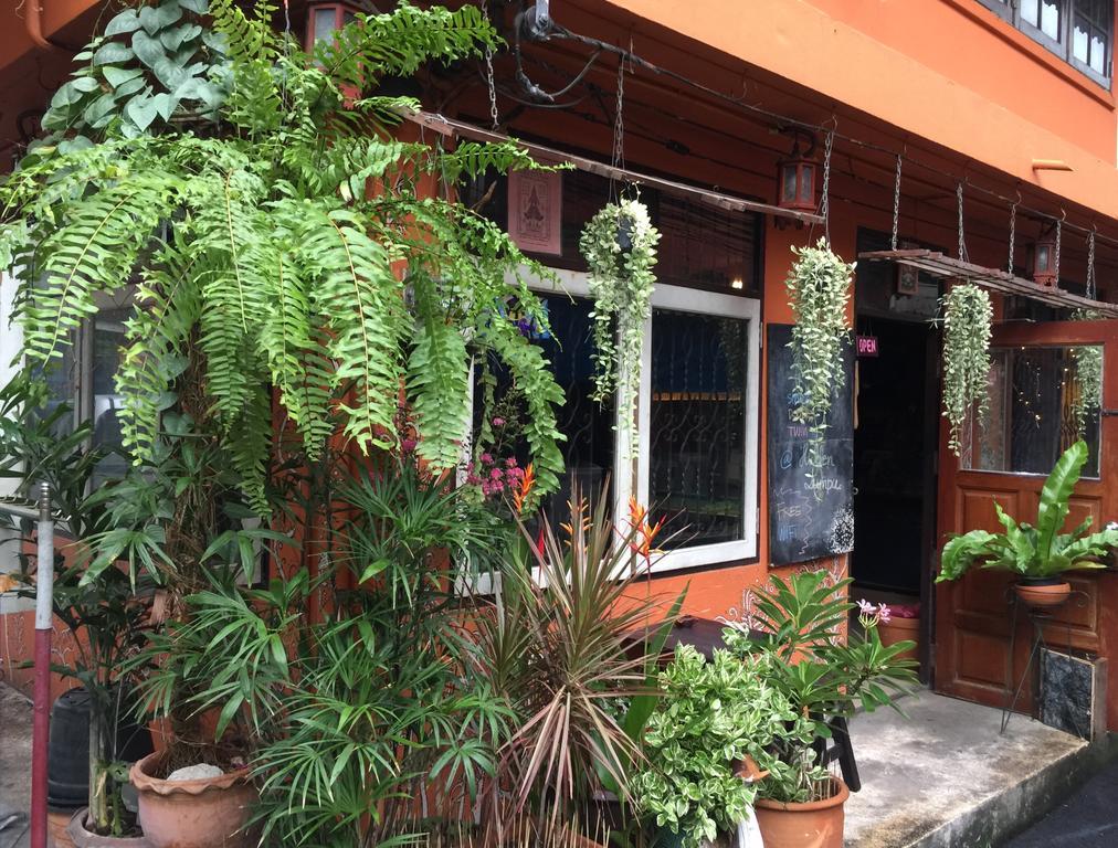 Hidden Lumpu Hotell Bangkok Exteriör bild